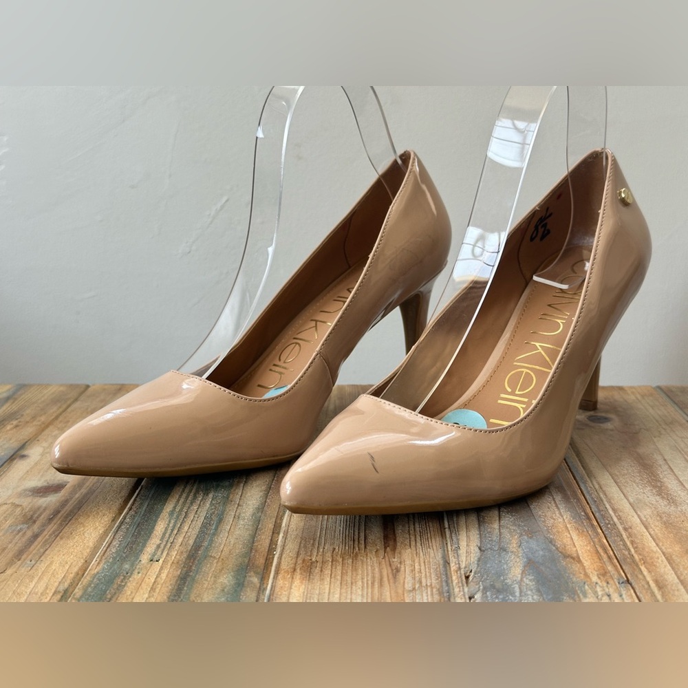 Calvin Klein Nilly Nude Faux Patent Leather Heels Women's Size 8.5